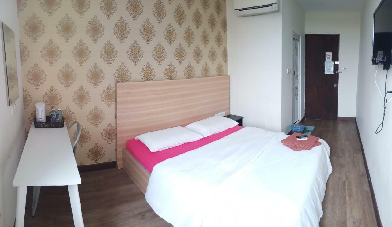 Hotel Truly Asia Kota Kinabalu Værelse billede